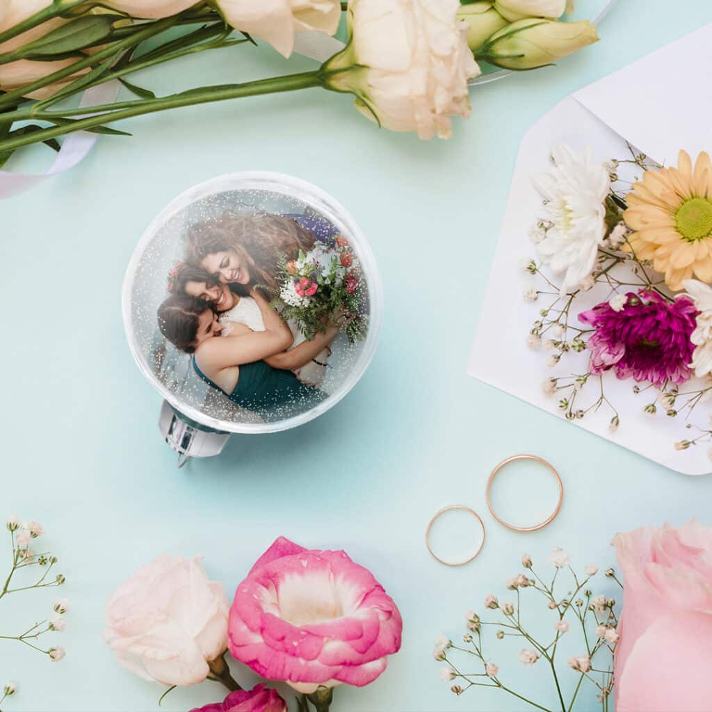 Add Some Unique Dazzle to Your Christmas Tree With Personalised Baubles