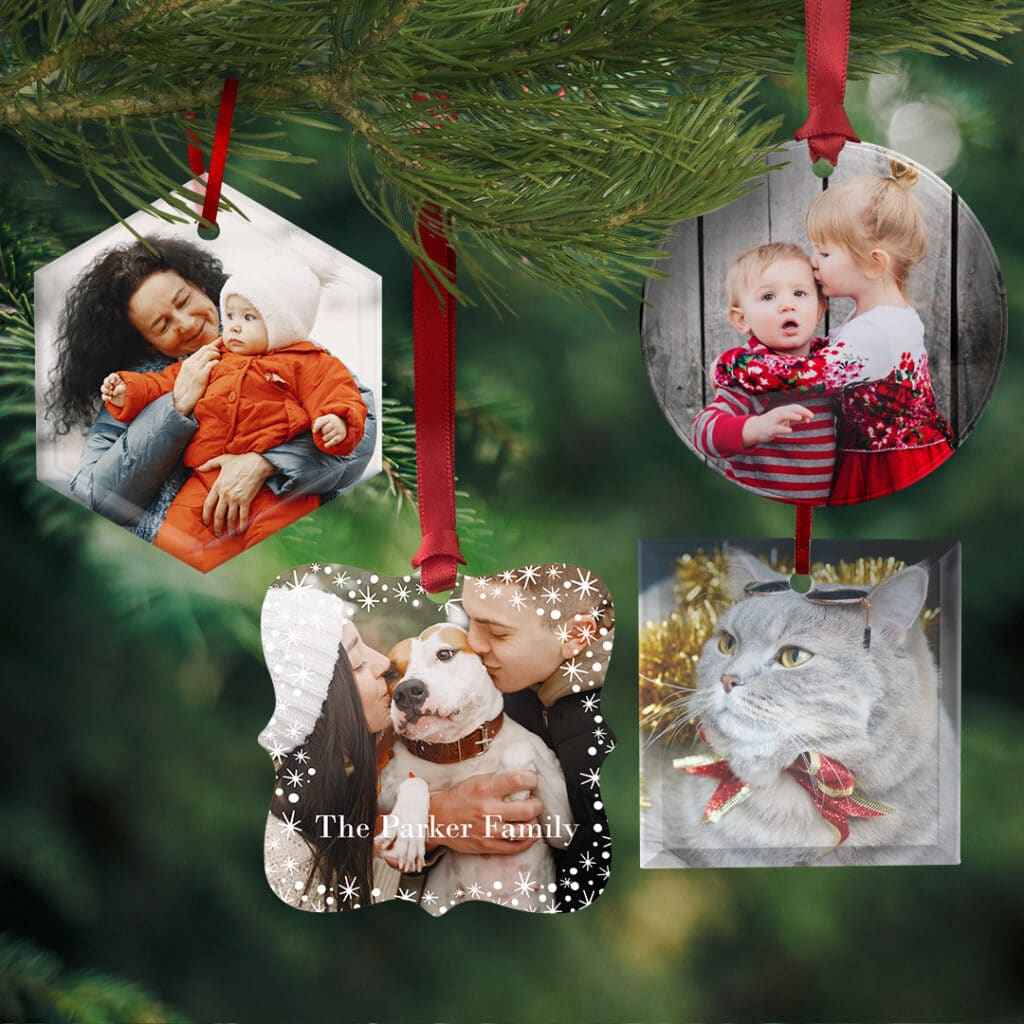 Add Some Unique Dazzle to Your Christmas Tree With Personalised Baubles