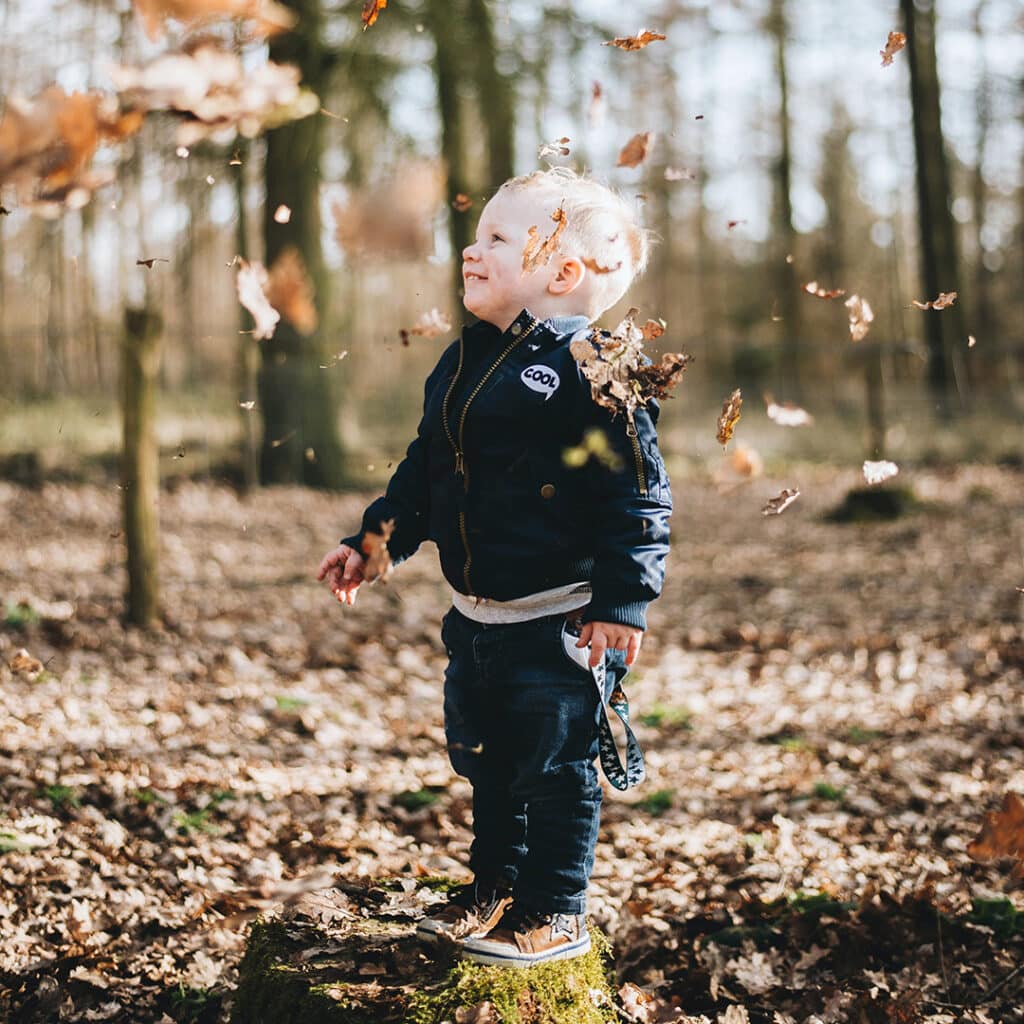How to Take Photos This Autumn For Your Own Beautiful Christmas Cards